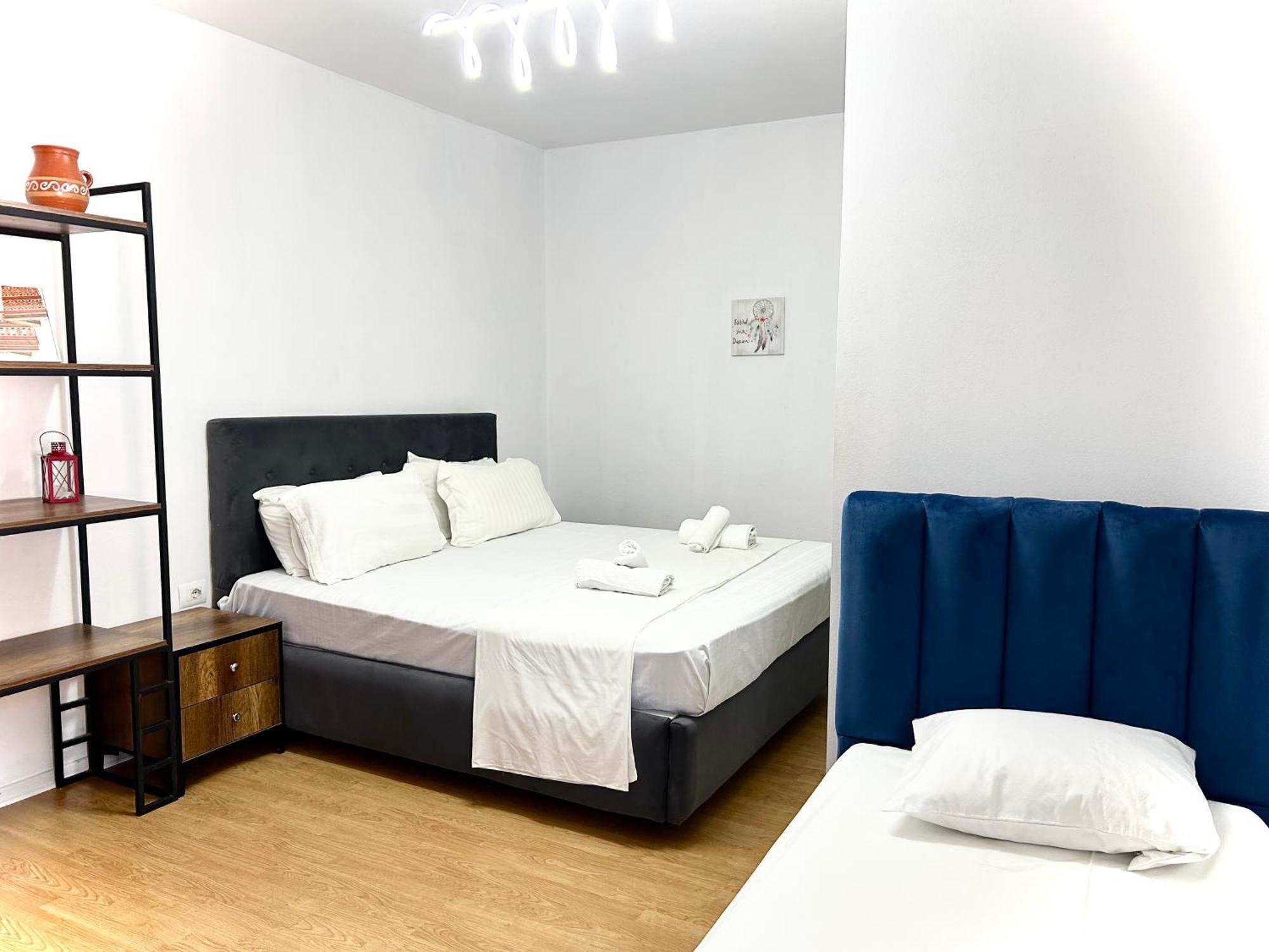 Budget Retreat Tirana & Studios Экстерьер фото