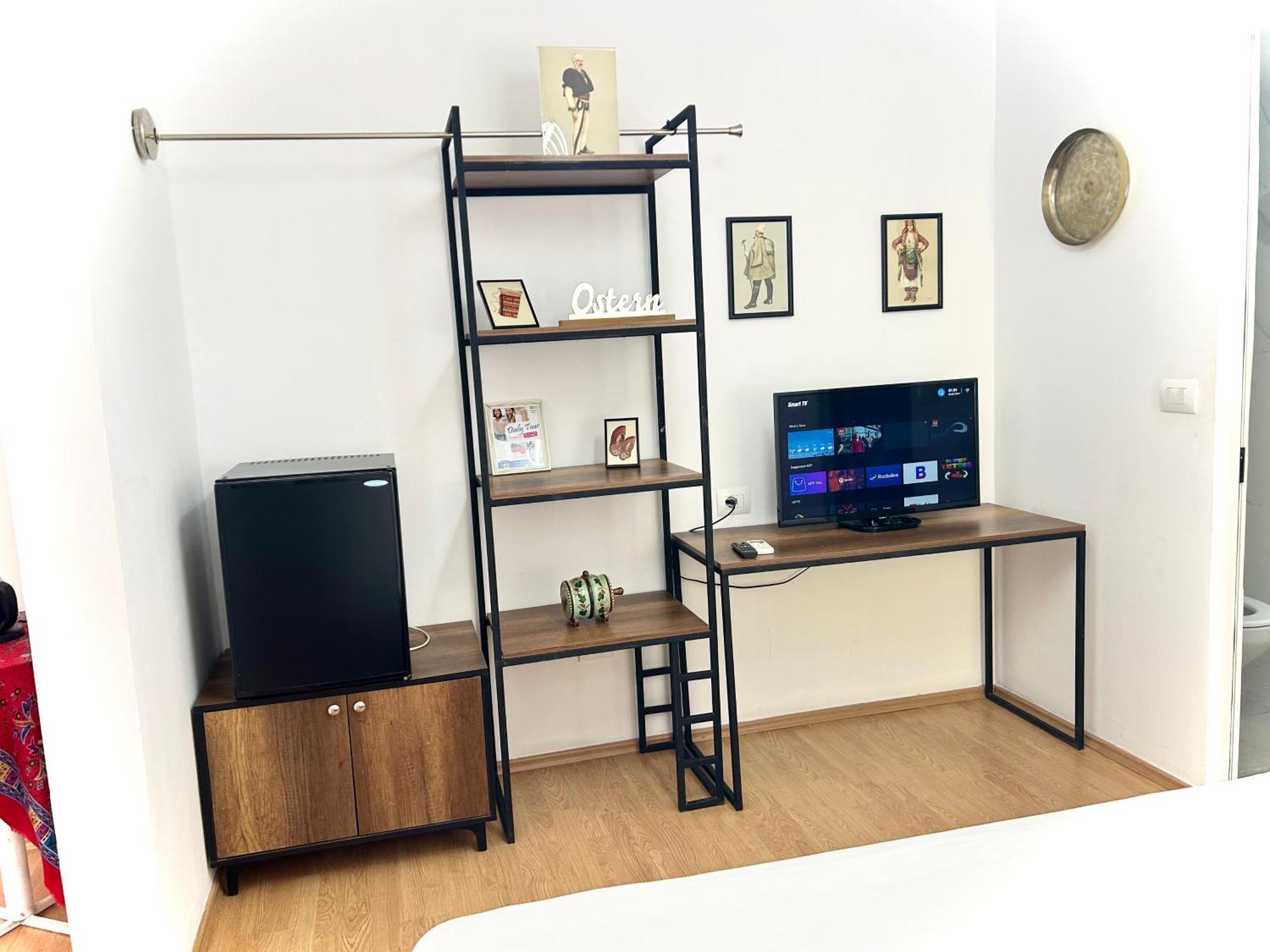 Budget Retreat Tirana & Studios Экстерьер фото